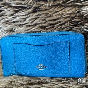 Like new Coach wallet